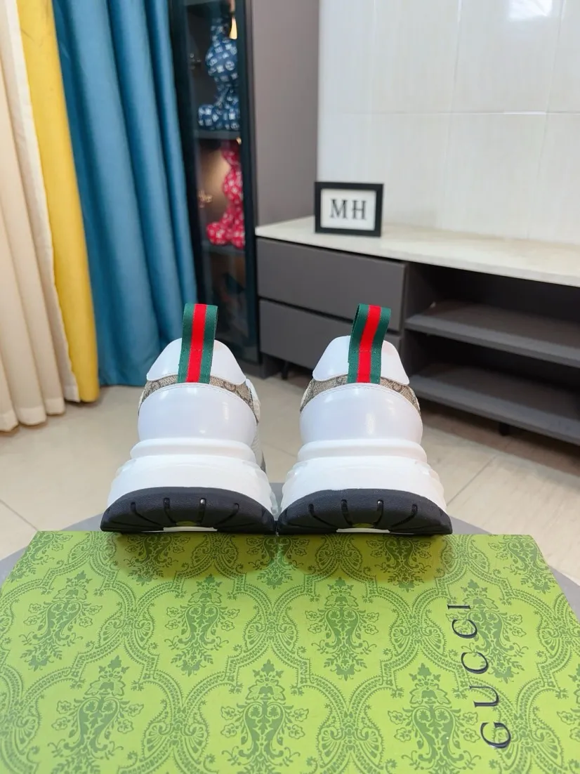 Men's shoes 💰458🌹🌹[GUCCI] Gucci's new lace-up casual men's shoes are on the market first, and the materials and workmanship are superior to all versions on the market. The highest quality shipped first-layer cowhide with imported original perforated materials➕Genuine leather lining, privately molded soft outsole, high foot comfort, imported special materials highlight the brand's unique charm, high-end customization 38-44